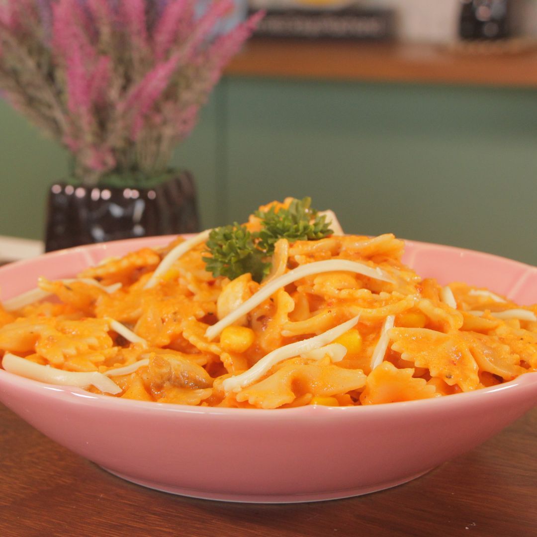 Cheesy Pink Pasta